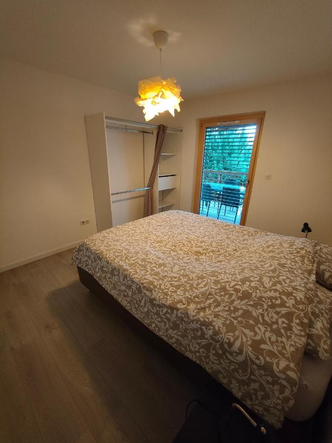 Appartement Moderne Tout Equipe Saint-Louis (Haut-Rhin) Exterior foto